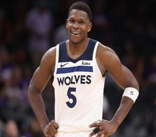 帕尔马2-1维罗纳，马特奥-佩莱格里诺独中两元