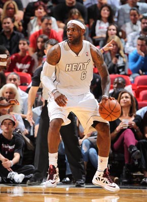 NBA战报：浓眉29分8板，KD27分，独行侠122-109火箭