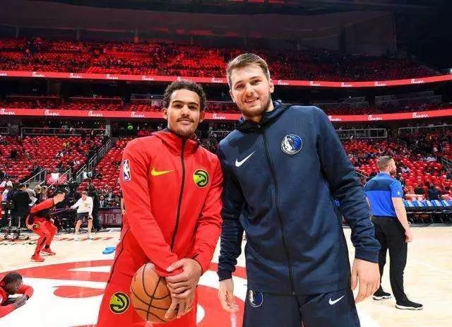 马克西半场18分2抢断，带队领先22分打爆勇士