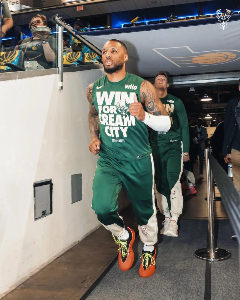 意甲第十四轮：萨索洛3-1逆转佛罗伦萨，紫百合陷入困境