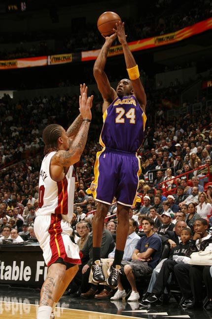 3-2！石川祐希9分+二连胜 詹内利绝杀 尼科洛夫21分难救主