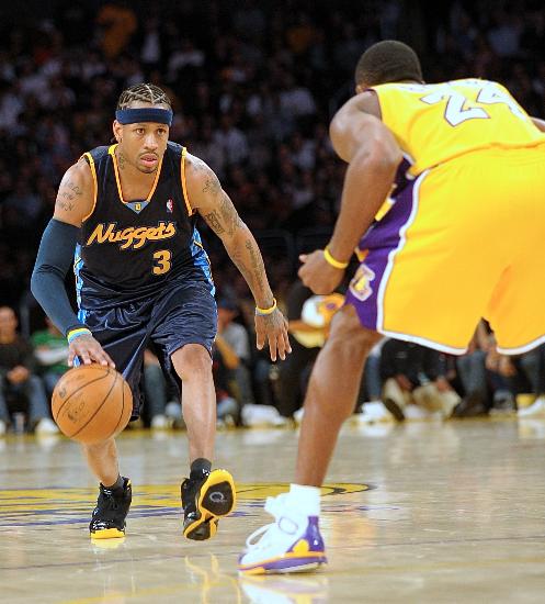 赫内斯：巴萨的债务超过13亿欧元，但在西甲却相安无事