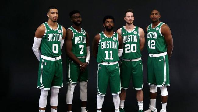 皇马头号药罐子又倒下！拉伤大腿+2年出场率仅32% 10个后卫伤6个