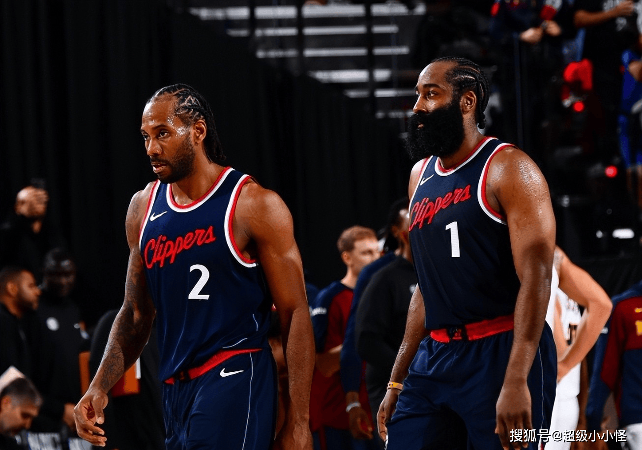 世界足球又一巨星宣布退役