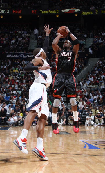 快船官方伤病报告显示保罗今天缺阵，原因是未随队